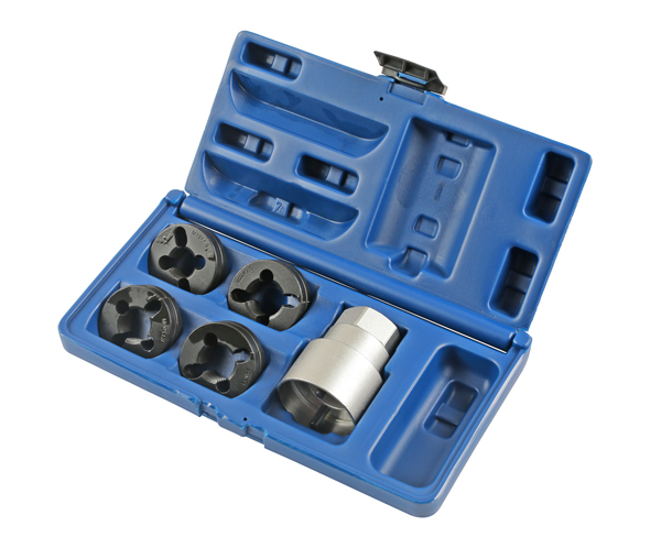 Useful HGV wheel stud thread restorer kit 