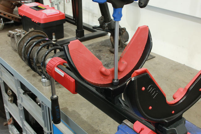Laser Tools 11.0005 Scangrip McPherson Coil Spring Compressor 1800kg
