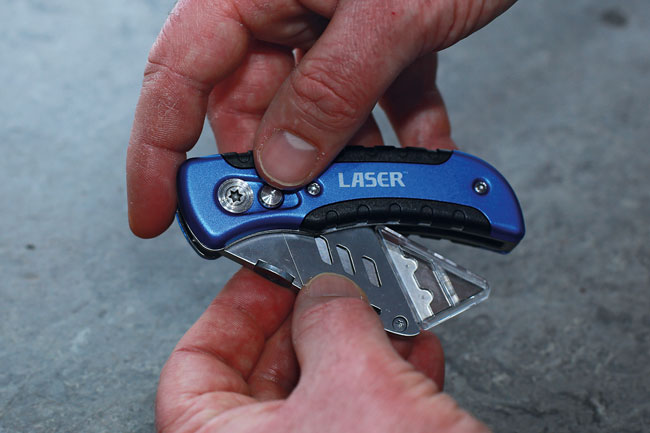 Laser Tools 7870 Folding Utility Knife