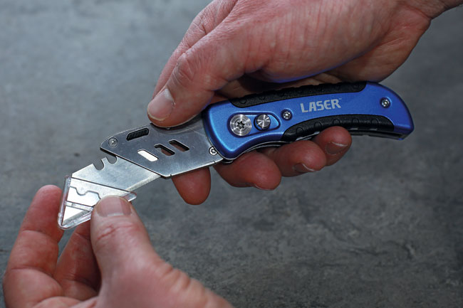 Laser Tools 7870 Folding Utility Knife