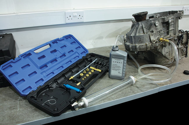 Laser Tools 9175 Transmission Oil Re-filling Pump & Adaptor Kit - for VW Group